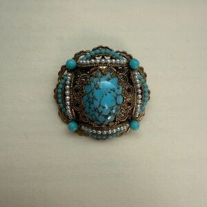 Vintage Style Turquoise and Gold Brooch